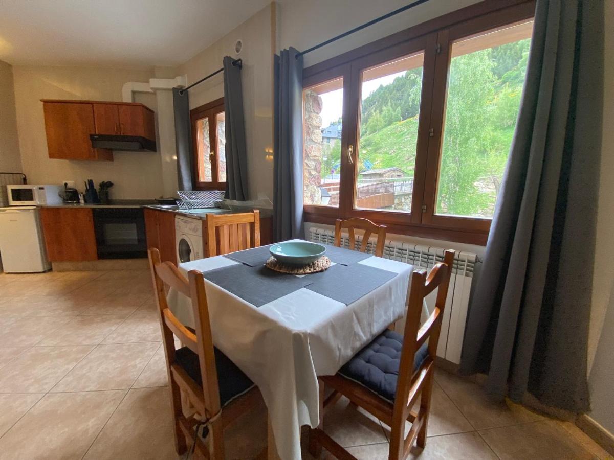 Estudio encantador 2 camas, Netflix y WiFi, Relax y confort Canillo Exterior foto